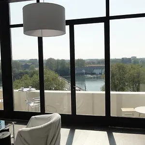 https://loft-vue-fleuve-garonne-parking-gratuit.midi-pyreneeshotels.com